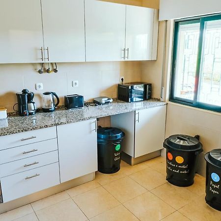 Help Yourself Hostels - Restelo Лиссабон Экстерьер фото