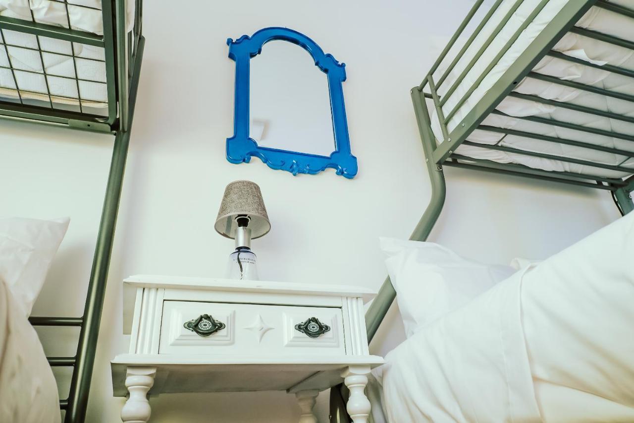 Help Yourself Hostels - Restelo Лиссабон Экстерьер фото