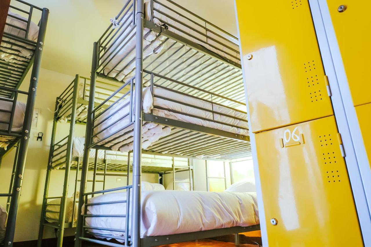 Help Yourself Hostels - Restelo Лиссабон Экстерьер фото